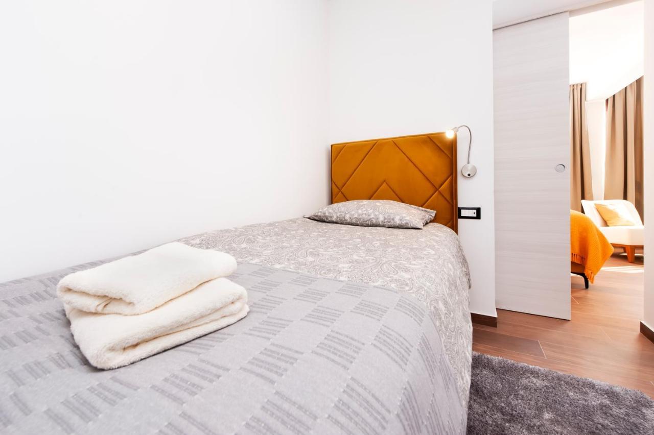 Apartments Sanja-New Renovated โรวีน ภายนอก รูปภาพ