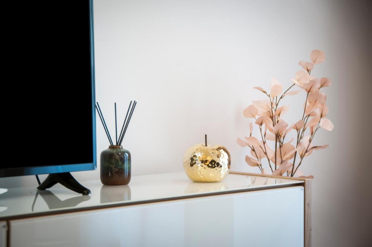 Apartments Sanja-New Renovated โรวีน ภายนอก รูปภาพ