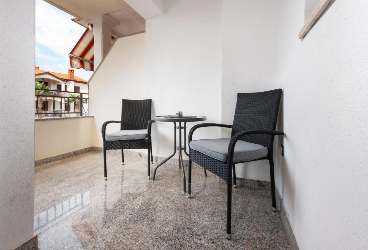 Apartments Sanja-New Renovated โรวีน ภายนอก รูปภาพ
