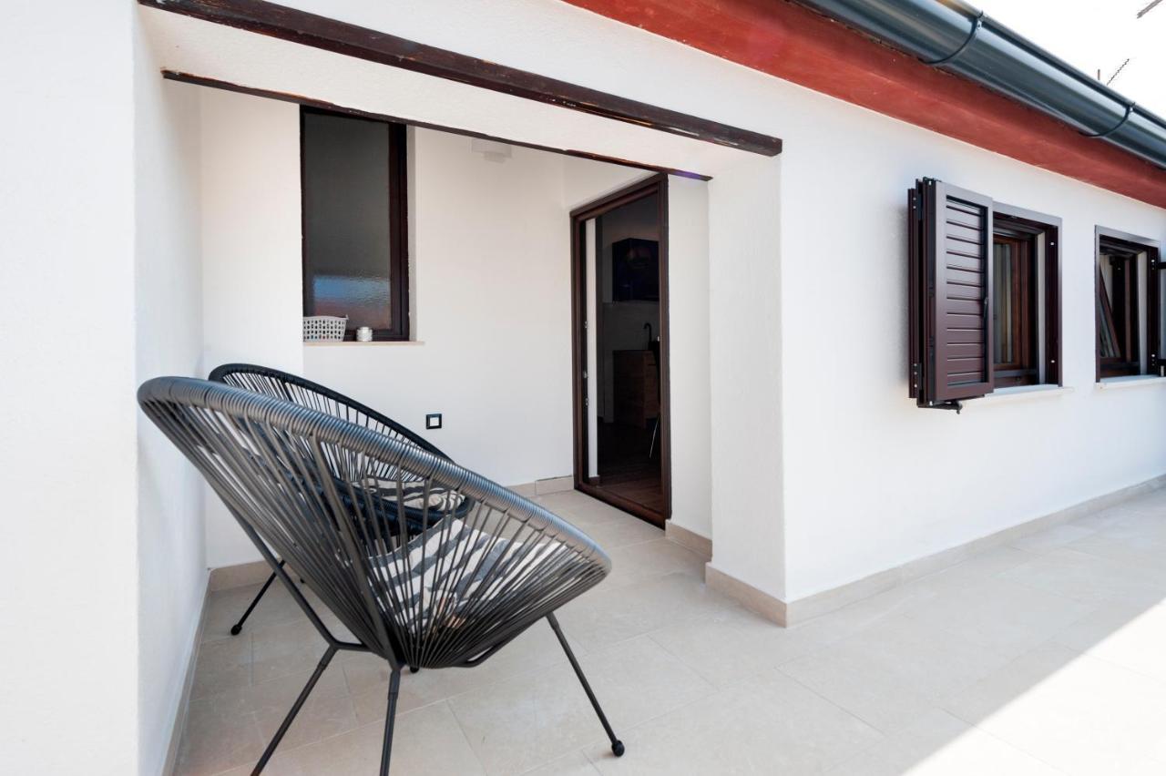 Apartments Sanja-New Renovated โรวีน ภายนอก รูปภาพ